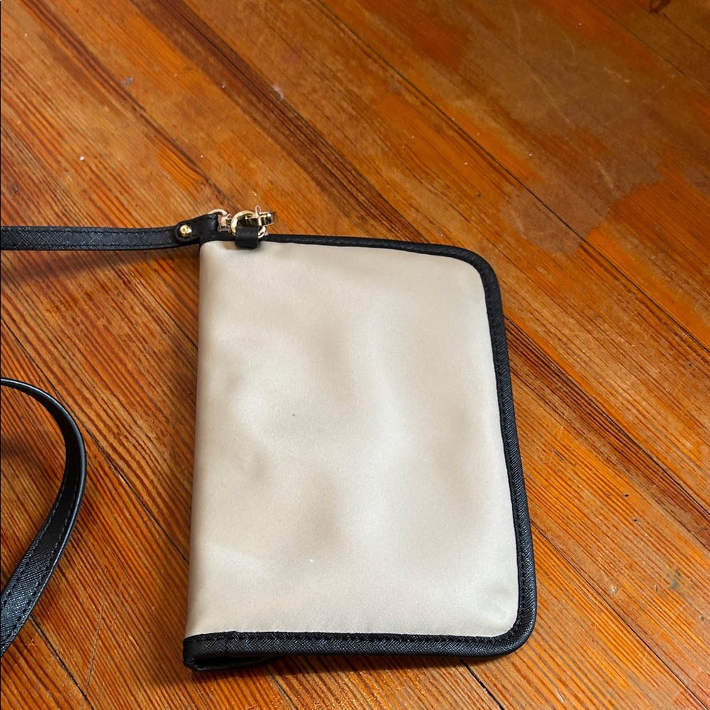Michael Kors Eva Large Tote Sand Nylon Work Laptop Bag NWT - Picture 7 of 14
